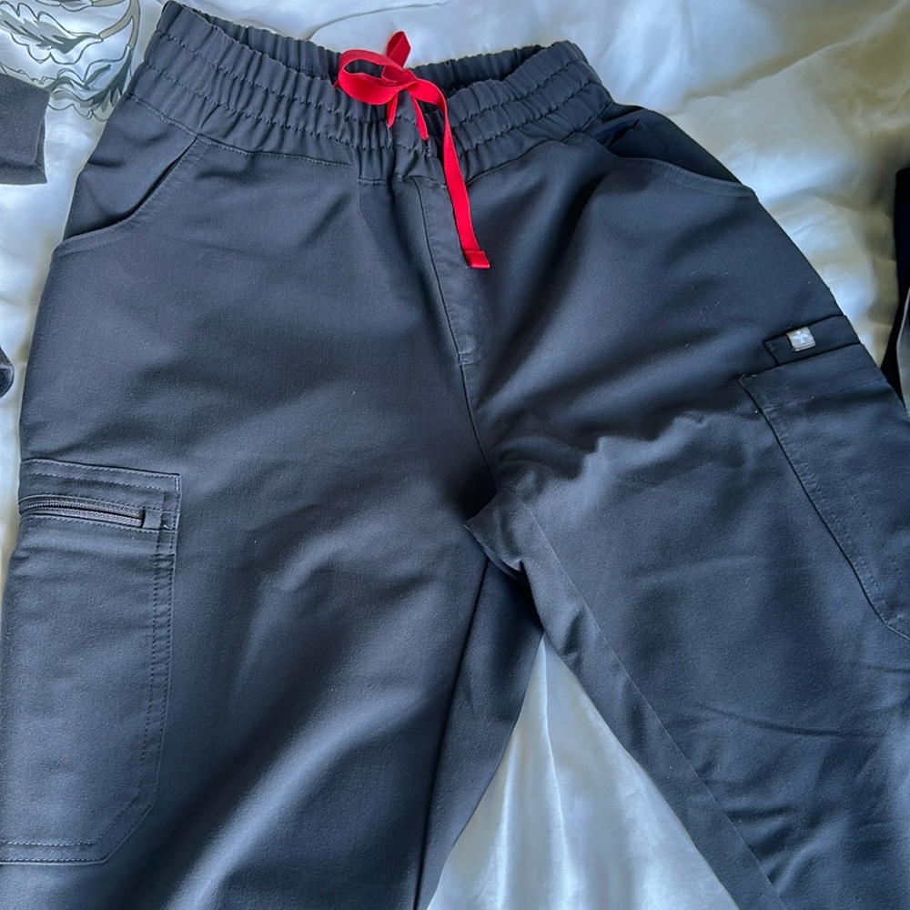 Figs Charcoal Yola High Waisted - Petite Skinny Scrub Pants - XS - Petite